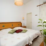 Barbouni & Apartahotel Naxos City