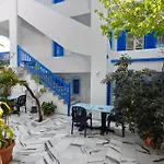 Barbouni & Apartahotel 2*