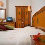 Barbouni & 2* Naxos City