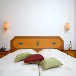 Barbouni & Apartahotel