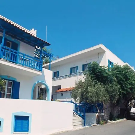 Barbouni & Apartmanhotel Naxos City