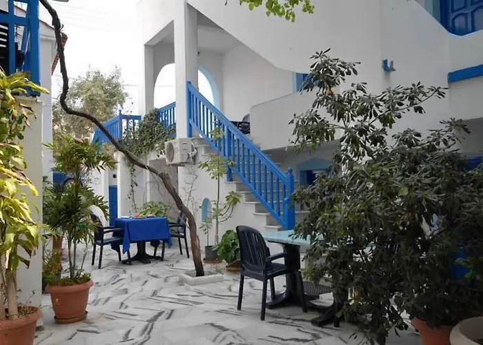 Barbouni & Apartmanhotel